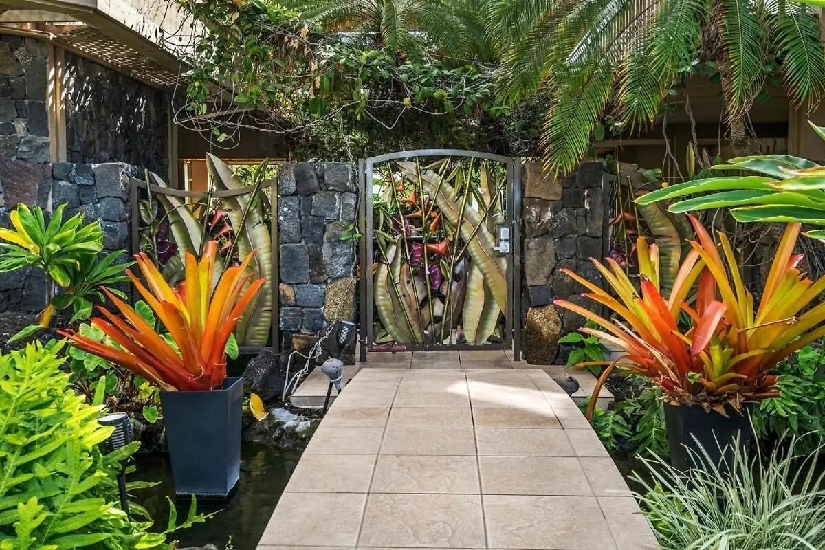 Top Floor Oceanview Kona Condo! Kailua-Kona United States